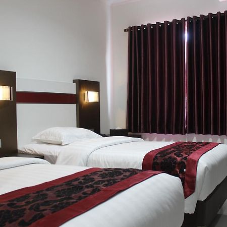 Idea'S Hotel Jalan Ibrahim Aji バンドゥン エクステリア 写真