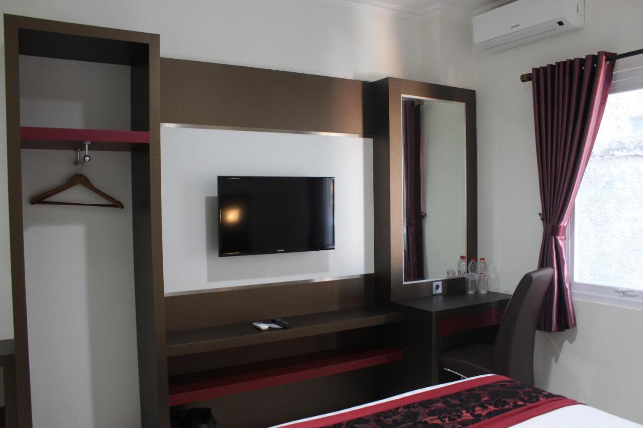 Idea'S Hotel Jalan Ibrahim Aji バンドゥン エクステリア 写真