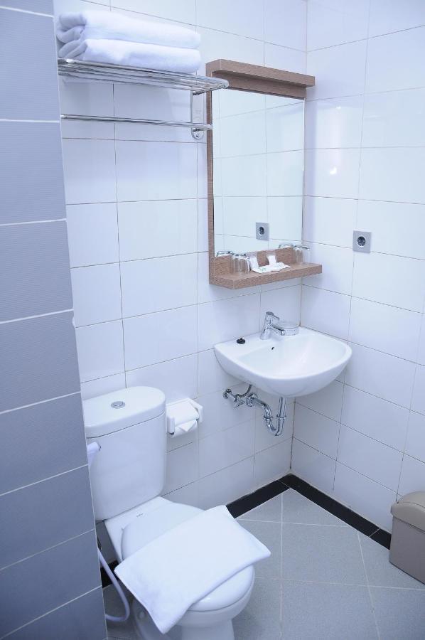 Idea'S Hotel Jalan Ibrahim Aji バンドゥン エクステリア 写真