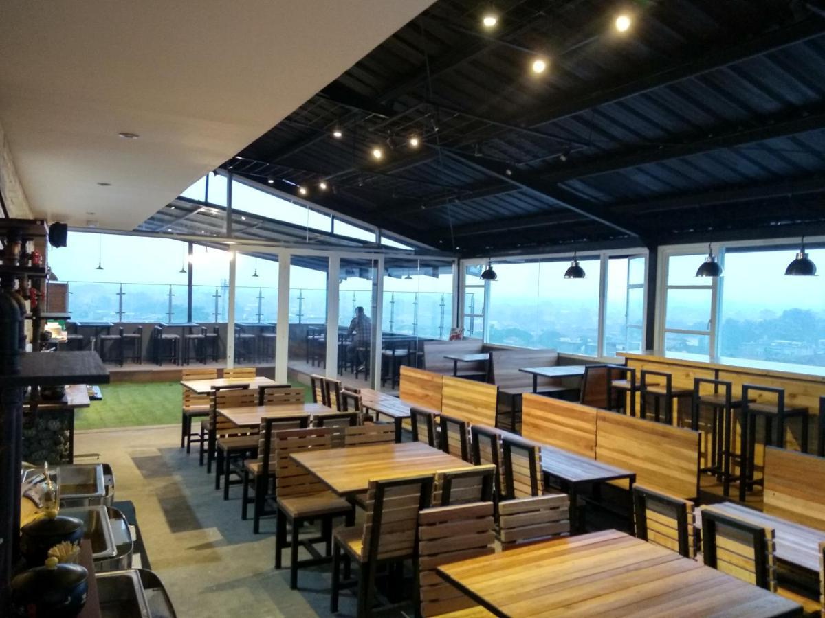 Idea'S Hotel Jalan Ibrahim Aji バンドゥン エクステリア 写真